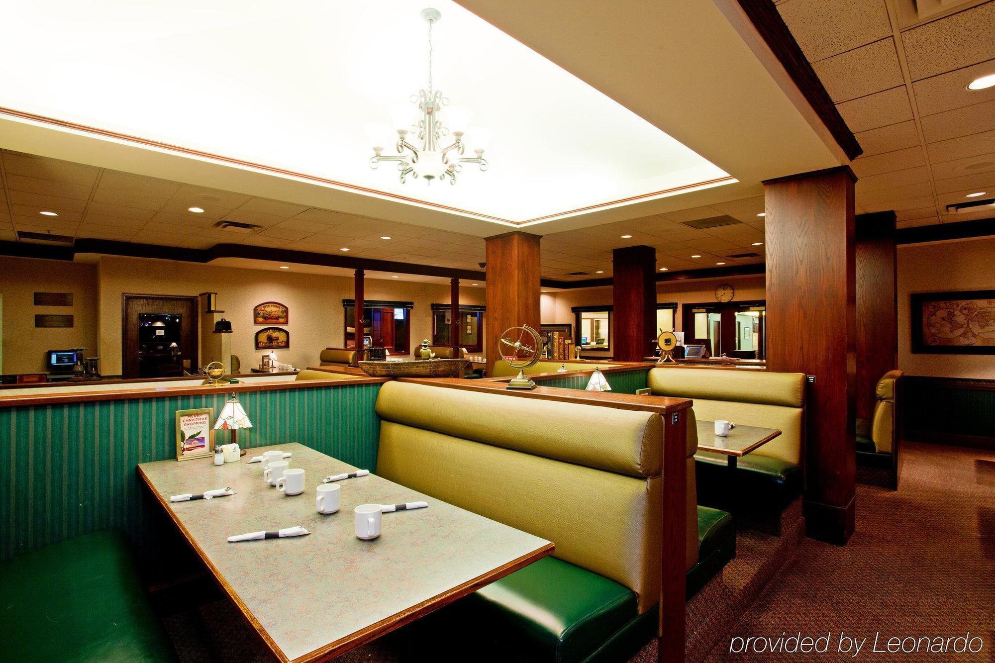 Holiday Inn Conference Centre Edmonton South By Ihg Restaurant photo