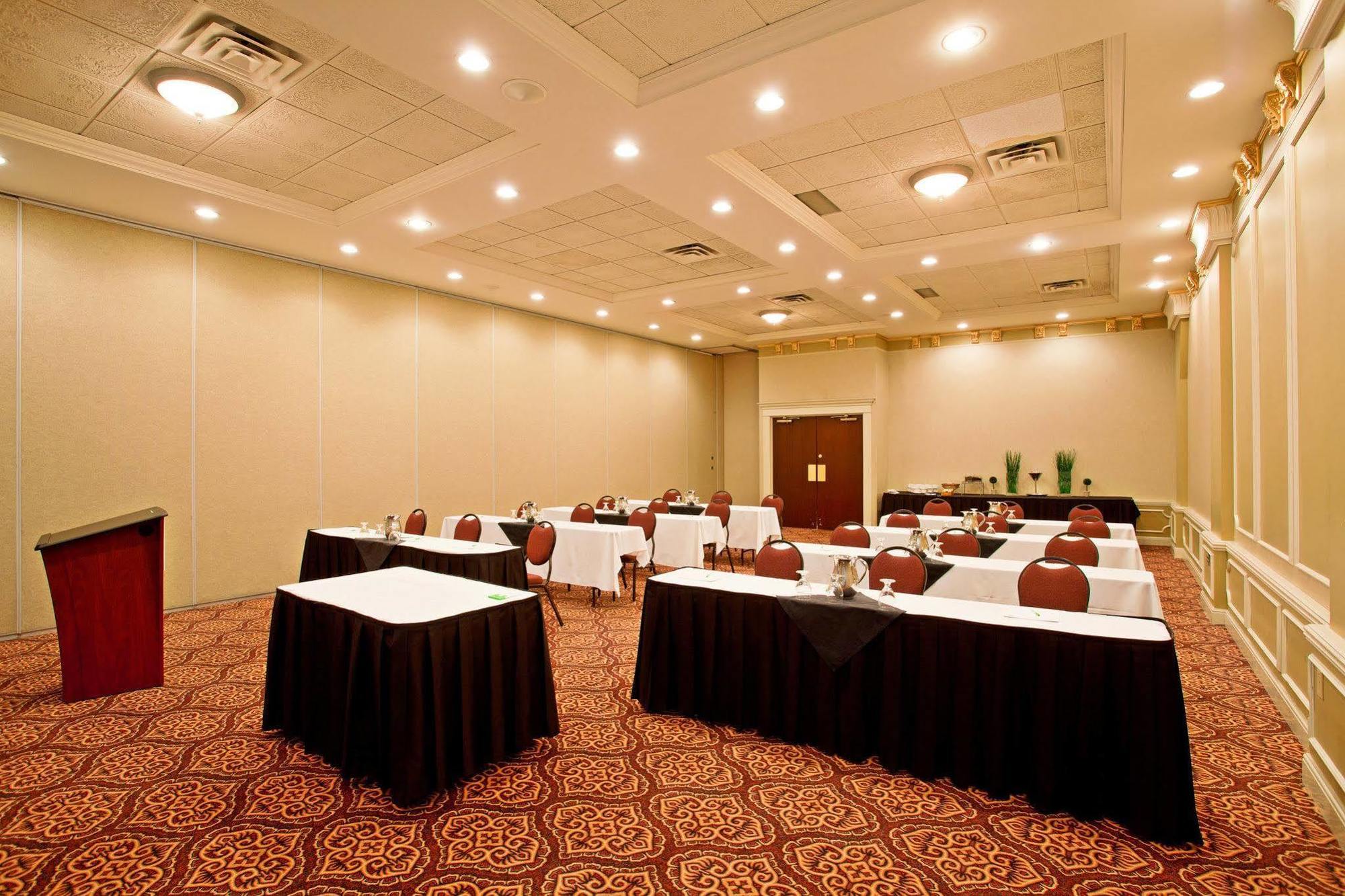 Holiday Inn Conference Centre Edmonton South By Ihg Exterior photo